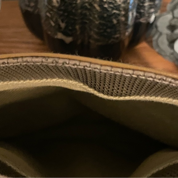 Vintage Charles Jourdan Actif Paris Women's Crossbody Bag in Brown and Gray Tan - Picture 7 of 15